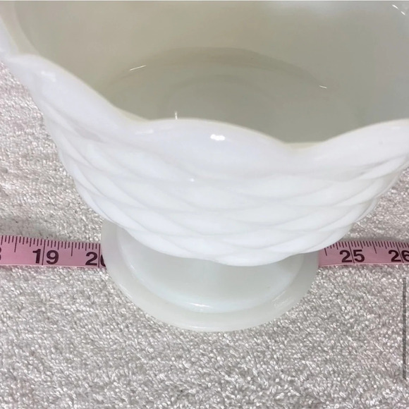 Vintage Indiana Quilted White Milk Glass Pedestal Bowl  Compote Candy Dish - Picture 11 of 14